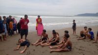 Liburan di Sukabumi Berujung Tragedi, 8 Wisatawan Terseret Ombak di Kebon Kelapa
