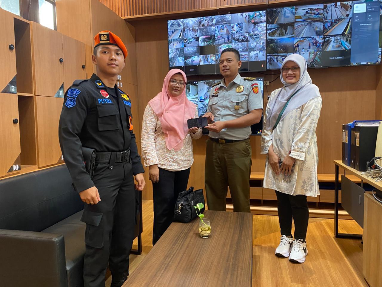 PT Kereta Api Indonesia (Persero) Daerah Operasi (Daop) 1 Jakarta mencatat sebanyak 462 barang tertinggal selama masa Angkutan Natal dan Tahun Baru (Nataru) 2025/2026, yang berlangsung sejak 18 Desember 2025 hingga 4 Januari 2026.