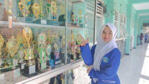 Satu-satunya dari Sukabumi, Shafa Mumtaz Hidayat Torehkan Prestasi Tingkat Nasional Bebras Indonesia Challenge 2025