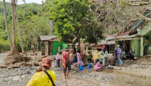 Setahun Berlalu, Warga Babakan Cisarua Masih Tinggal di Puing Banjir