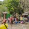 SUASANA: Warga Kampung Babakan Cisarua, Desa Cidadap, Kecamatan Simpenan, pasca banjir bandang yang melanda wilayah tersebut beberapa waktu lalu.(FOTO: NANDI/RADARSUKABUMI)