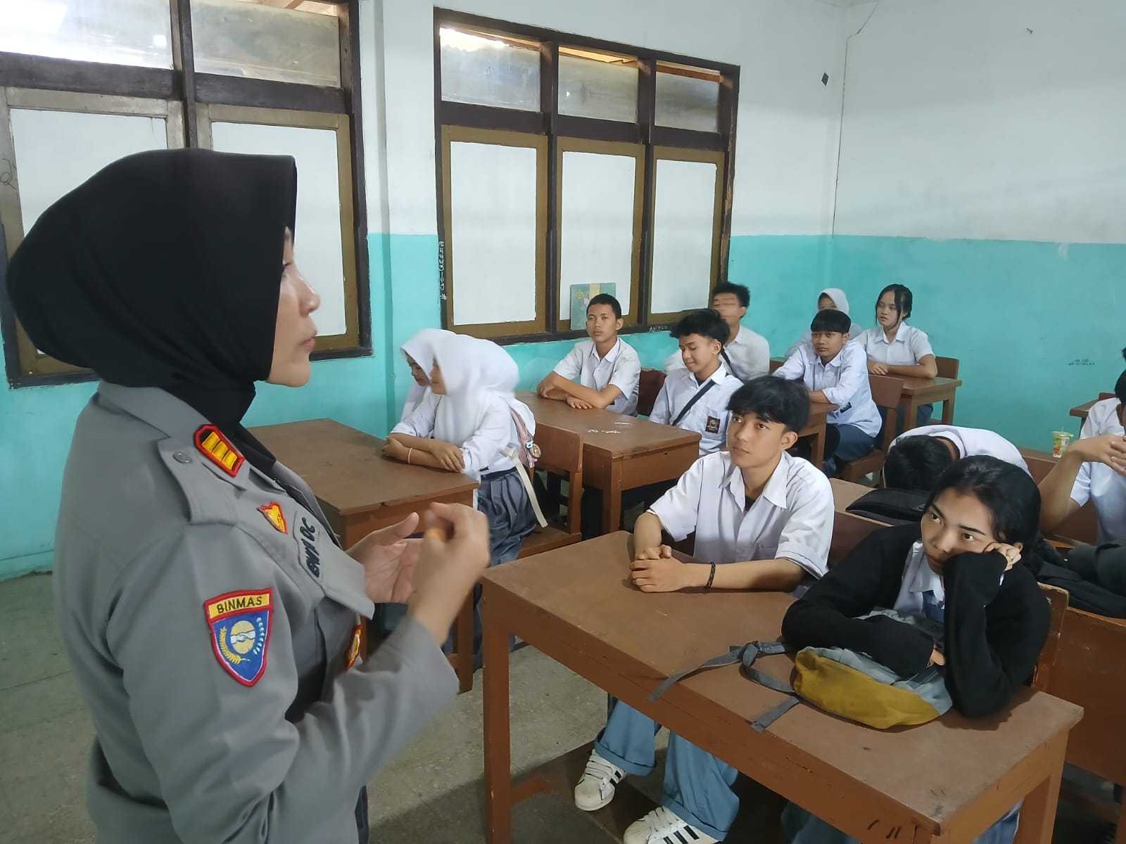 EDUKASI: Polres Sukabumi Kota saat menggelar program Police Goes to School di sejumlah sekolah di wilayah hukumnya, belum lama ini.