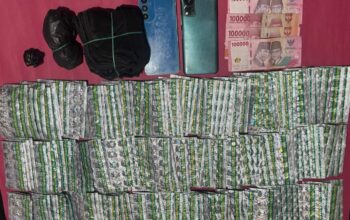 DIAMANKAN: Sejumlah barang bukti yang berhasil diamankan Satnarkoba Polres Sukabumi Kota, belum lama ini.