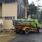 BEROPERASI: Sejumlah petugas UPT IPLT DPUTR Kota Sukabumi, saat melakukan penyedotan limbah tinja di wilayah kerjanya, belum lama ini.