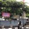 Sejumlah spanduk penolakan aksi demo terbentang di depan Alun-alun Kota Sukabumi, Kamis (22/1). Spanduk yang mengatasnamakan sopir angkot dan warga ini menuai polemik karena dibantah oleh para pengemudi angkot.