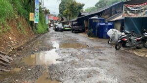33 Kelurahan Keluhkan Jalan Rusak, DPRD Desak Perbaikan