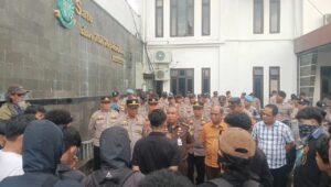 Aliansi Masyarakat Geruduk Kejari Sukabumi