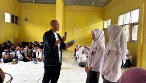 Disdagin Kabupaten Sukabumi Gembleng Siswa SMK Yashika Jadi Konsumen Cerdas
