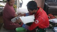 Tim Kesehatan TMMD Ke-127 Kodim 0624/Kab Bandung Periksa Kesehatan Masyarakat