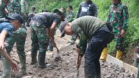 Danramil Bersama Satgas TNI Melaksanakan Pengecoran Jalan: Program TMMD Ke-127 Tahun 2026