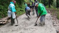 Satgas TMMD Kodim 0624 Bersama Warga Kebut Pengecoran Jalan: Target 1500 Meter Akan Tuntas