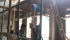 Lewat TMMD Ke-127, Pembangunan RTLH Milik Salah Seorang Warga di Babakan Garut Hampir Rampung