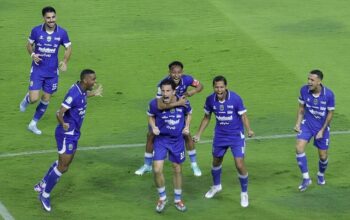 Persib Bandung bertekad menjaga rekor kandang tanpa kalah saat menjamu Madura United