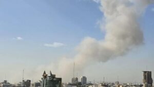 Gelombang Pertama: Roket Iran Mengarah ke Israel