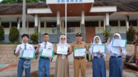 Guru SMAN 1 Sukabumi, Betti Karliati Sabet Penghargaan Lingkungan Nasional