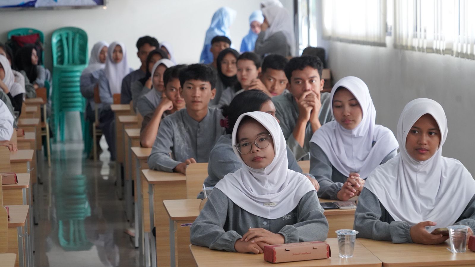 Cegah Risiko Dini, DPPKB Sukabumi Bekali Siswa Cikembar Edukasi Kespro