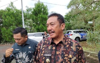 164 ribu warga Sukabumi kehilangan akses KIS akibat penonaktifan PBI. Pemkab bergerak cepat melobi pusat dan menjamin layanan tetap berjalan.