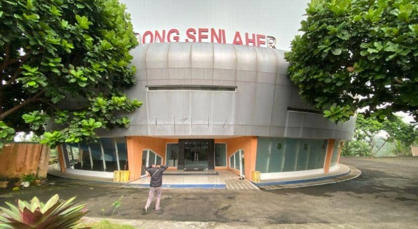Pemkot Sukabumi gelontorkan Rp12 miliar untuk jembatan Cibeureum dan Rp3,5 miliar untuk renovasi Gedung Seni Aher sebagai proyek prioritas 2026.