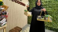 Ibu Rumah Tangga Sukses, Kue Kering Sukabumi Tembus Mancanegara
