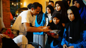 Penuh Cinta, Santos District Santasea Hadirkan Keceriaan Ramadan bagi Anak-Anak SLB