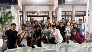 Bersinergi, Lapdek Community Sukabumi dan Kru Film ‘Anak Kuntilanak’ Santuni Anak Yatim
