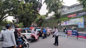 Siaga Lebaran, Dishub Kawal Lalu Lintas Wisata ke Palabuhanratu