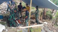 Satgas TMMD Ke-127 Kodim 0624 Bersama Warga Pasang Pondasi Pembangunan Bak Penampungan Air