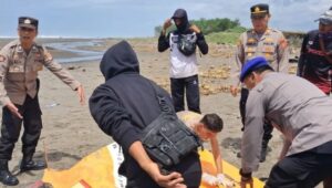 Jasad Nelayan Sukabumi Ditemukan di Pantai Cidamar Cianjur