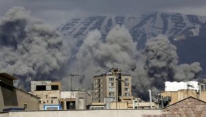 Serangan Gabungan AS–Israel Sasar Ribuan Lokasi di Iran