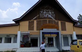 Kondisi Pasar Lembursitu di Jalan Pelabuhan II, Kecamatan Lembursitu, Kota Sukabumi, yang segera dihidupkan kembali dengan pengoperasian kios dan los kosong oleh Diskumindag.