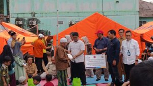 Warga Terdampak Bencana Bantargadung Terima Bantuan Dana Tunggu Hunian