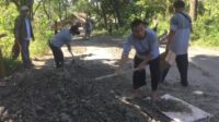 Warga Cisolok Perbaiki Jalan Rusak, Pariwisata Terdampak