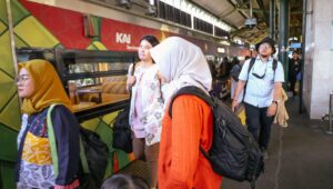 Puluhan Ribu Penumpang Tiba Setiap Hari di Jakarta