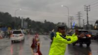 Dedikasi Aiptu Dikdik, Mengawal One Way di Jalur Sukabumi