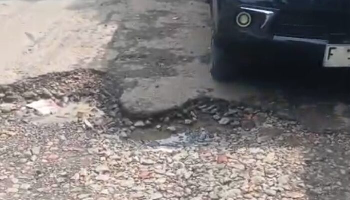 Kakek 69 Tahun Jadi Korban Jalan Rusak di Ciaul Pasir
