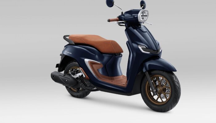 Semakin Mewah dan Retro, New Honda Stylo 160 Hadir dengan Warna Spesial Burgundy
