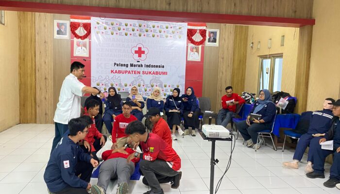 Relawan PMI Sukabumi Diperkuat dengan Spesialisasi Pertolongan Pertama