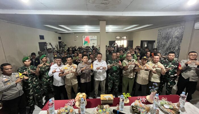 Linmas Cibeureum Kota Sukabumi Dapat Pembekalan Keamanan dan Ketertiban