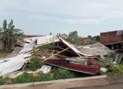 Kemarin, Hujan Angin Rusak Belasan Rumah di Cisaat