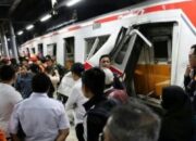 Detik detik KA Argo Bromo Anggrek Tabrak KRL di Bekasi Timur