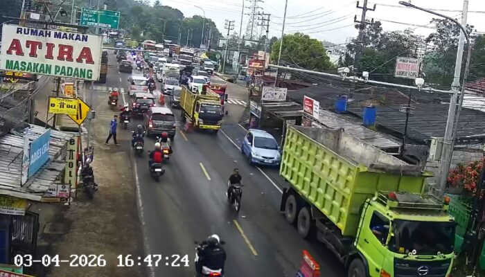 Long Weekend, Exit Tol Bocimi Ruas Parungkuda Macet Panjang