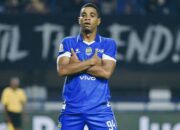 Prediksi Persib Vs Semen Padang: Konsistensi Pemuncak Klasemen Diuji