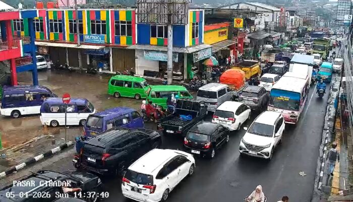 Pantauan CCTV: Jalur Cibadak hingga Simpang Ratu Padat Merayap