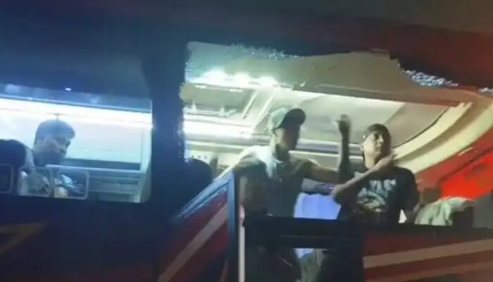 Detik-detik Bus Suporter Arema FC Diserang di Tol Waru saat Menuju Bandung