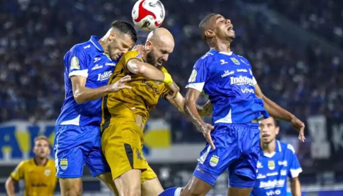 Dramatis Persib Bandung Comeback, Taklukkan Bhayangkara 4-2 di Lampung