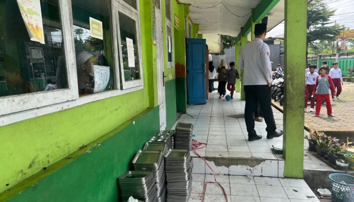 Food Tray MBG Lukai Siswi, MI Cirumput Jadi Sorotan