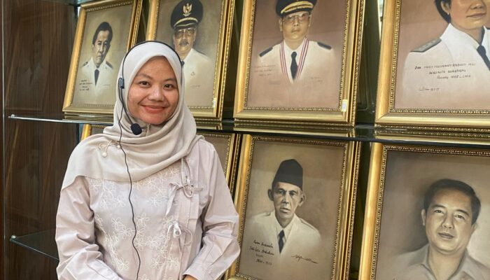 Dila Novianti, Suara Masyarakat Lewat Pena dan Pengabdian