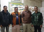 Kelurahan Subangjaya Sukabumi Salurkan Bansos Pangan untuk Warga Kurang Mampu