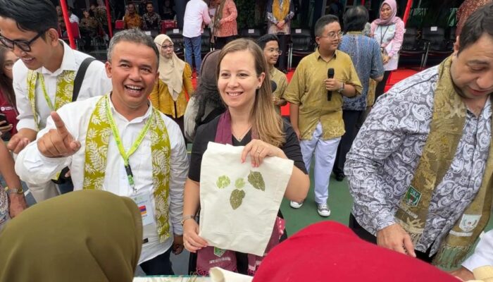 16 Duta Besar Sambangi SMPN 1 Sukabumi, Tuan Rumah Diplomasi Pendidikan Internasional