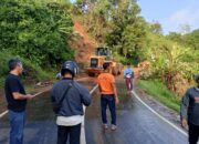 Kabupaten Sukabumi Dikepung Longsor, Akses Jalan Lumpuh